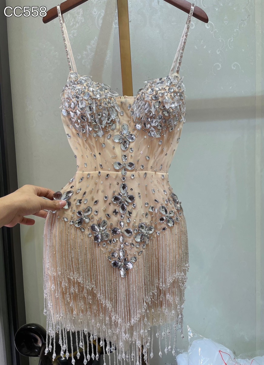 ชุดเดรส สายเดี่ยว แต่งเพชร สีครีม 2096 Size M BKK - Image 3
