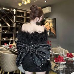 ชุดเดรส ปาดไหล่ ขนนก แต่งกลิตเตอร์ สีดำ 2099 Size S  BKK
