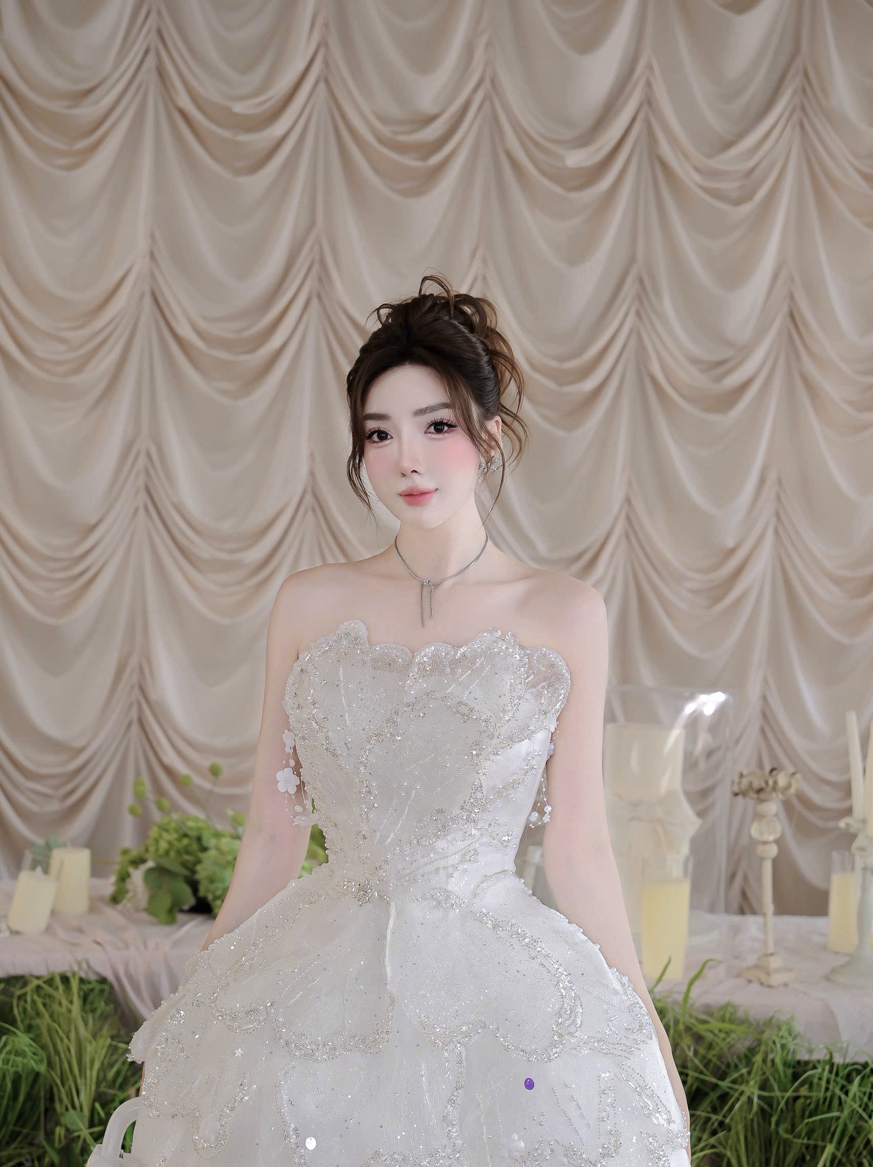 ชุดเดรส เกาะอก แต่งมุก+กลิตเตอร์ สีขาว 2039 Size S-M BKK - Image 3