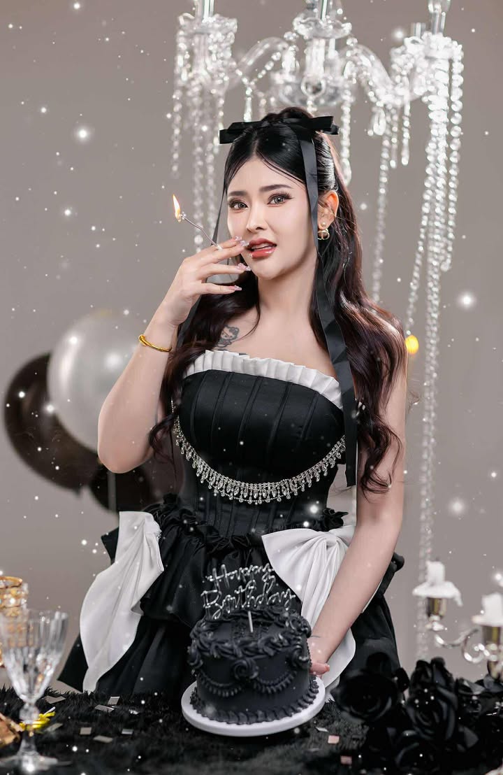 ชุดเดรส เกาะอก แต่งโบว์+เพชร สีดำ 2116 Size S BKK - Image 5