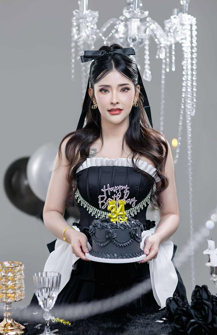 ชุดเดรส เกาะอก แต่งโบว์+เพชร สีดำ 2116 Size S BKK - Image 4