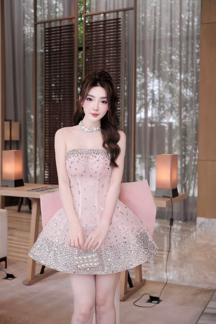 ชุดเดรส เกาะอก แต่งเพชรกลิตเตอร์+โบว์ สีชมพู 2034 Size S BKK - Image 4