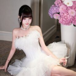 ชุดเดรส เกาะอก แต่งขน สีขาว 2026 Size M BKK
