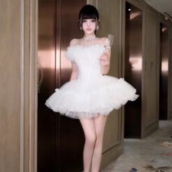 ชุดเดรส เกาะอก แต่งขน สีขาว 2026 Size M BKK