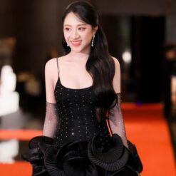 ชุดเดรส สายเดี่ยว แต่งดอก+หางยาว สีดำ 2022 Size M BKK