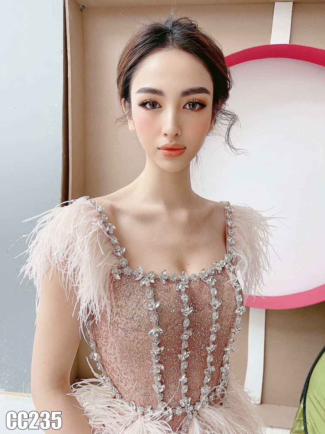 ชุดเดรส แต่งขน+เพชร สีชมพู 2119 Size M - Image 4