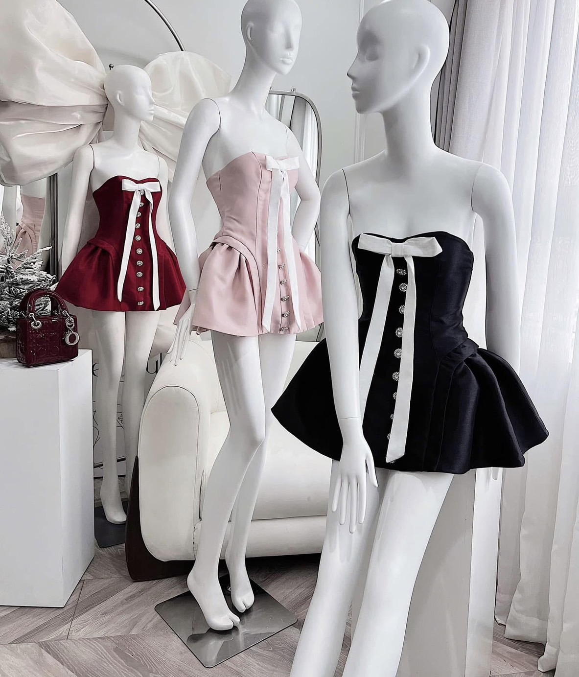 ชุดเดรส เกาะอก แต่งโบว์ สีแดง Brand เวียดนามแท้ 2144 Size S-M BKK - Image 2