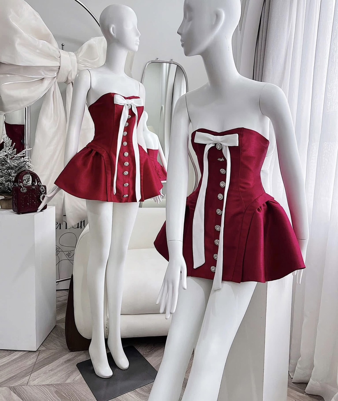 ชุดเดรส เกาะอก แต่งโบว์ สีแดง Brand เวียดนามแท้ 2144 Size S-M BKK