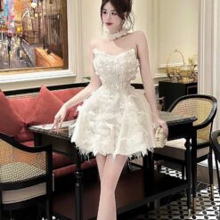 ชุดเดรส เกาะอก แต่งขน+กลิตเตอร์ สีขาว 2010 Size M BKK