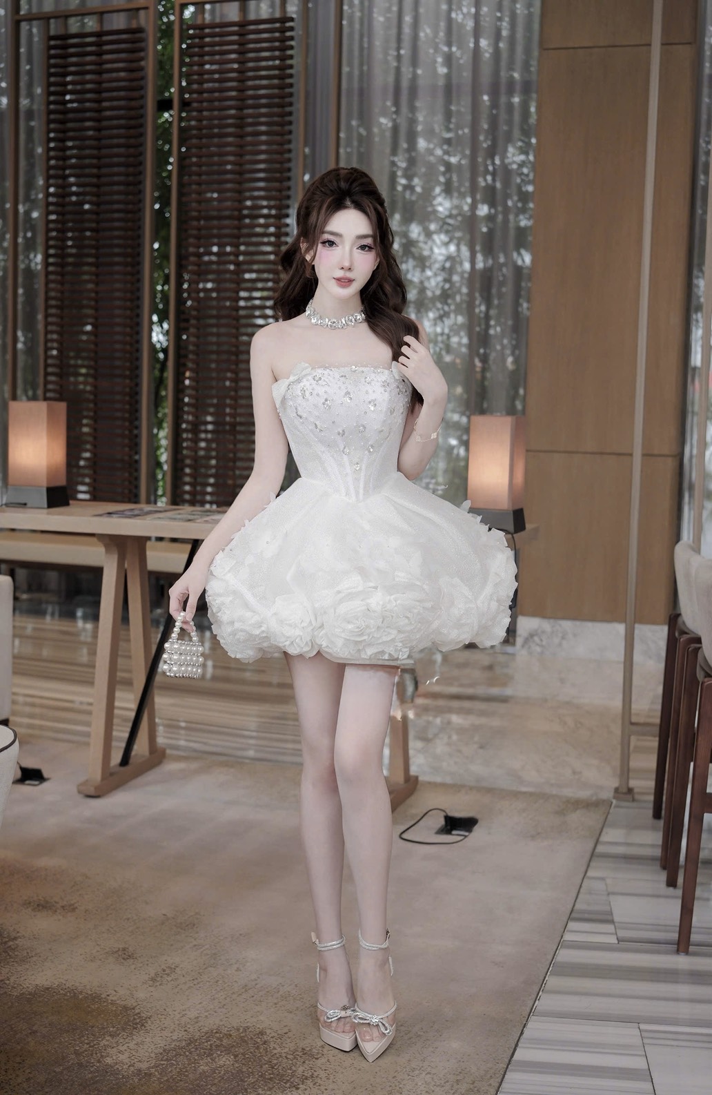 ชุดเดรส เกาะอก แต่งดอก+กลิตเตอร์ สีขาว 2020 Size S BKK - Image 2