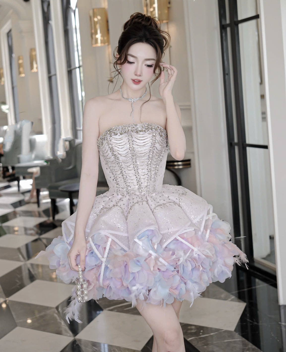 ชุดเดรส เกาะอก แต่งเพชร+ขนนก สีชมพูพาสเทล ม่วง 2024 Size M - Image 4
