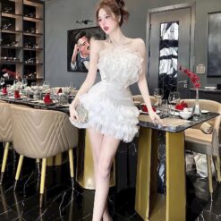 ชุดเซ็ท 2 ชิ้น เสื้อ+กระโปรง แต่งดอก สีขาว 4001 Size S BKK