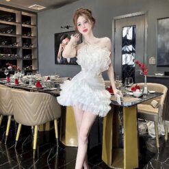 ชุดเซ็ท 2 ชิ้น เสื้อ+กระโปรง แต่งดอก สีขาว 4001 Size S BKK