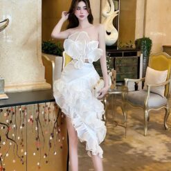 ชุดเซ็ท 2 ชิ้น เสื้อ+กระโปรง แต่งดอก สีขาว 4002 Size S BKK