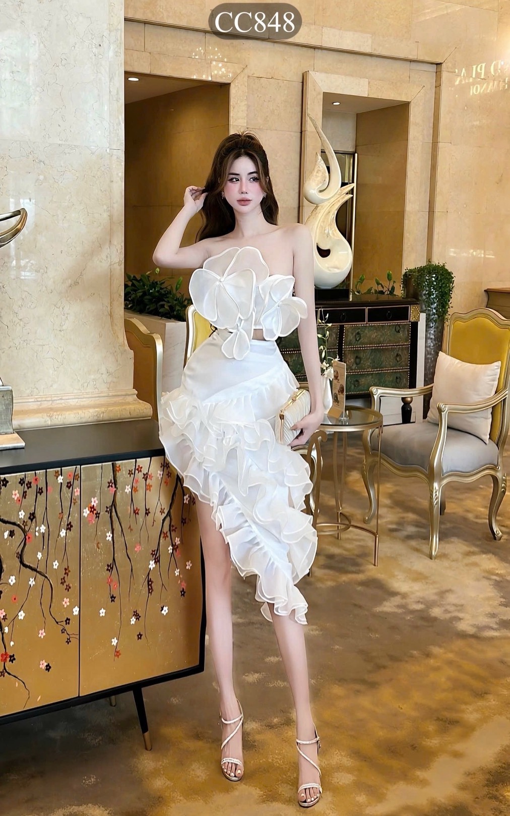 ชุดเซ็ท 2 ชิ้น เสื้อ+กระโปรง แต่งดอก สีขาว 4002 Size S BKK - Image 3