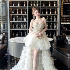 ชุดราตรียาว เกาะอก แต่งเพชร หางยาว สีขาว 3002 Size S BKK