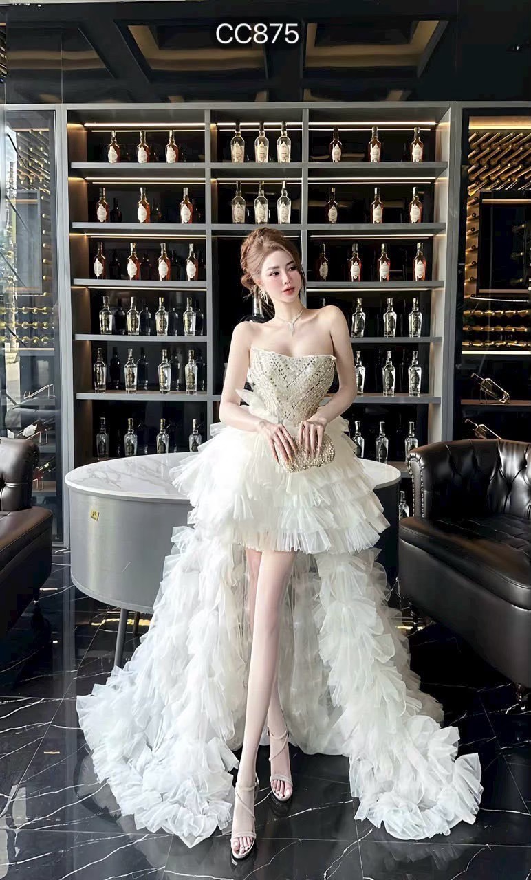 ชุดราตรียาว เกาะอก แต่งเพชร หางยาว สีขาว 3002 Size S BKK - Image 4
