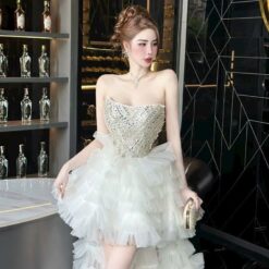 ชุดราตรียาว เกาะอก แต่งเพชร หางยาว สีขาว 3002 Size S BKK