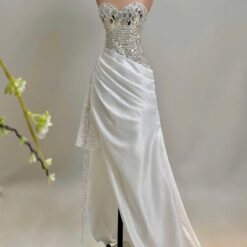 ชุดราตรียาว เกาะอก แต่งเพชร+กลิตเตอร์ สีขาว 3008 Size M BKK
