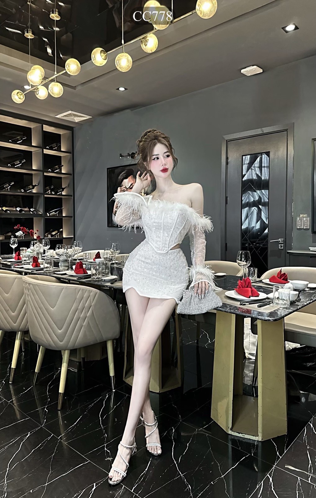 ชุดเซ็ท 2 ชิ้น เสื้อ+กระโปรง แต่งกลิตเตอร์ สีขาว 4006 Size S BKK - Image 2
