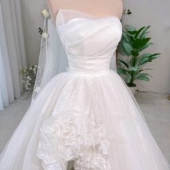 ชุดแต่งงาน ราตรียาว เกาะอก แต่งดอก สีขาว 3011 Size M BKK