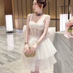 ชุดเดรส แต่งโบว์ ฟูฟ่อง สีขาว 2121 Size M BKK