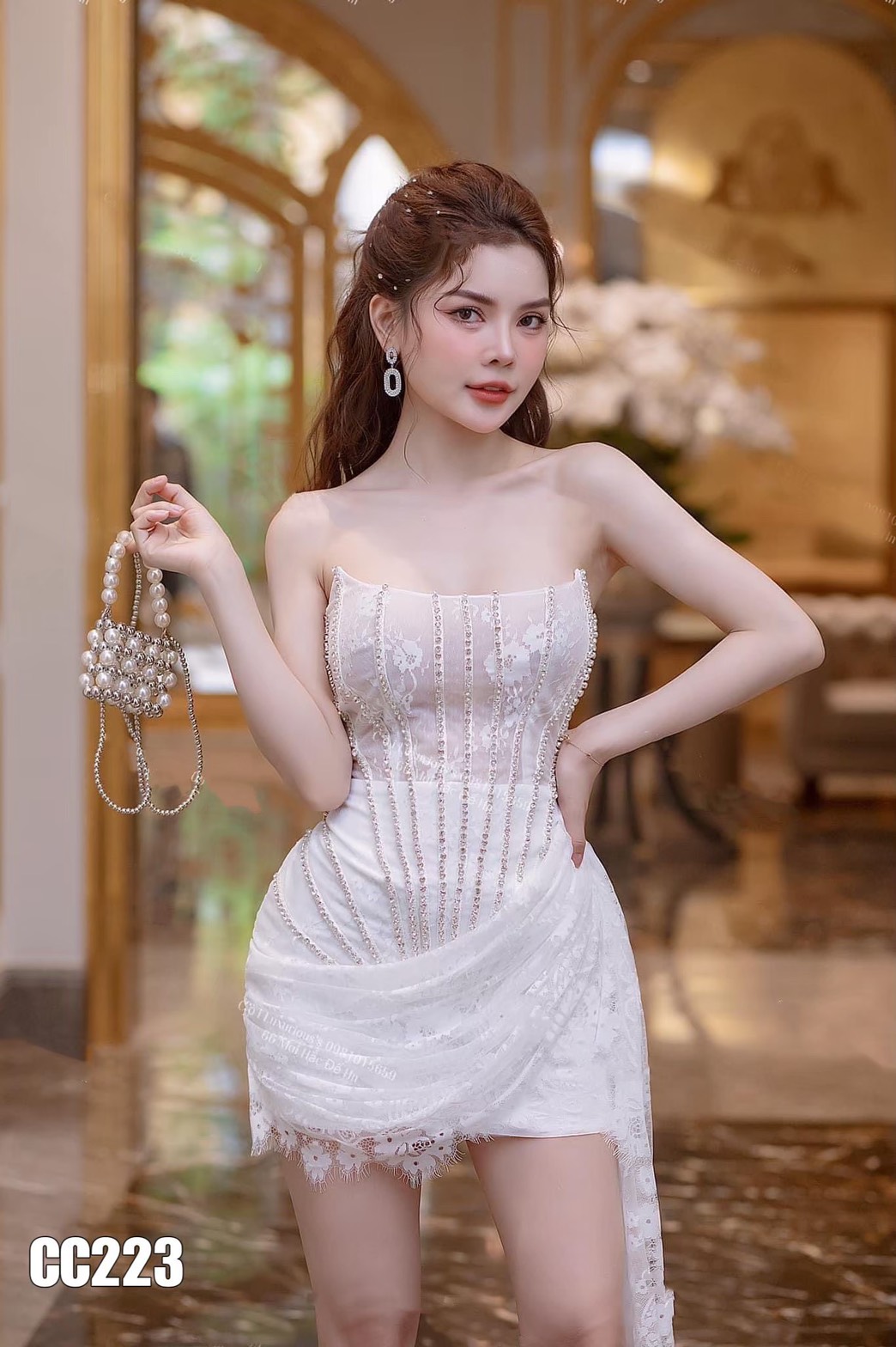 ชุดเดรส เกาะอก แต่งเพชร สีขาว 2124 Size S BKK