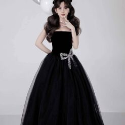 ชุดราตรียาว เกาะอก แต่งโบว์เพชร สีดำ 3029 Size M BKK