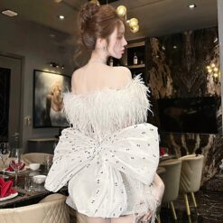 ชุดเดรส ปาดไหล่ ขนนก แต่งกลิตเตอร์ สีขาว 2004 Size L , XL BKK