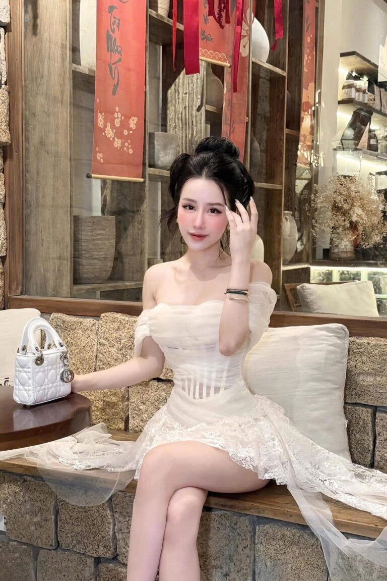 ชุดเดรส ปาดไหล่ ลูกไม้ แต่งระบาย สีขาว-ครีม 2041 Size M BKK - Image 2
