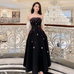 ชุดราตรียาว ปาดไหล่ แต่งเพชร สีดำ 3017 Size S-M BKK