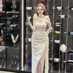 ชุดราตรียาว ปาดไหล่ แต่งเพชร สีขาว-ครีม 3015 Size S BKK