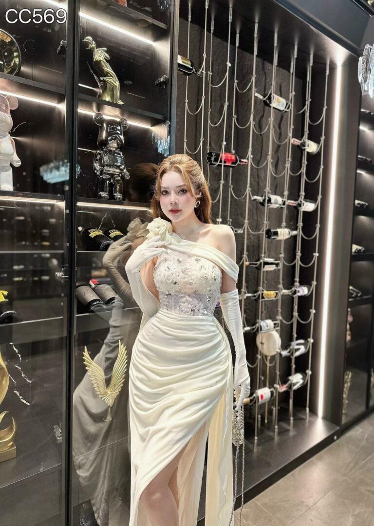 ชุดราตรียาว ปาดไหล่ แต่งเพชร สีขาว-ครีม 3015 Size S BKK - Image 2