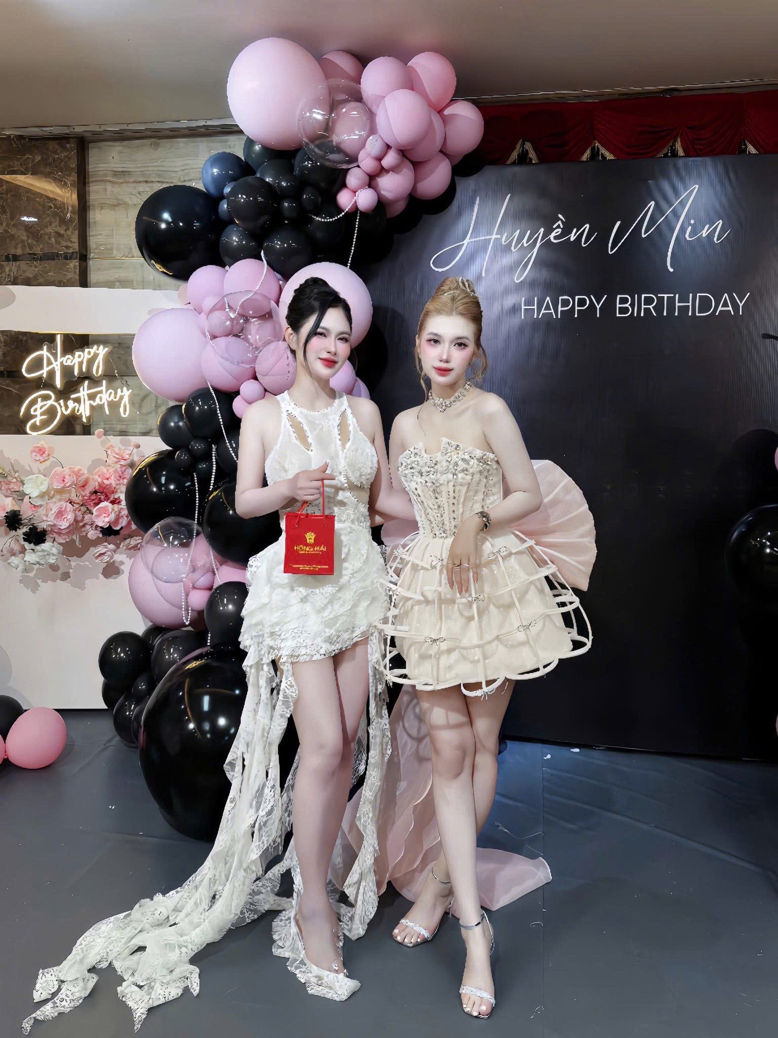 ชุดเดรส เกาะอก แต่งเพชร+โบว์ สีชมพู 2050 Size L BKK - Image 7