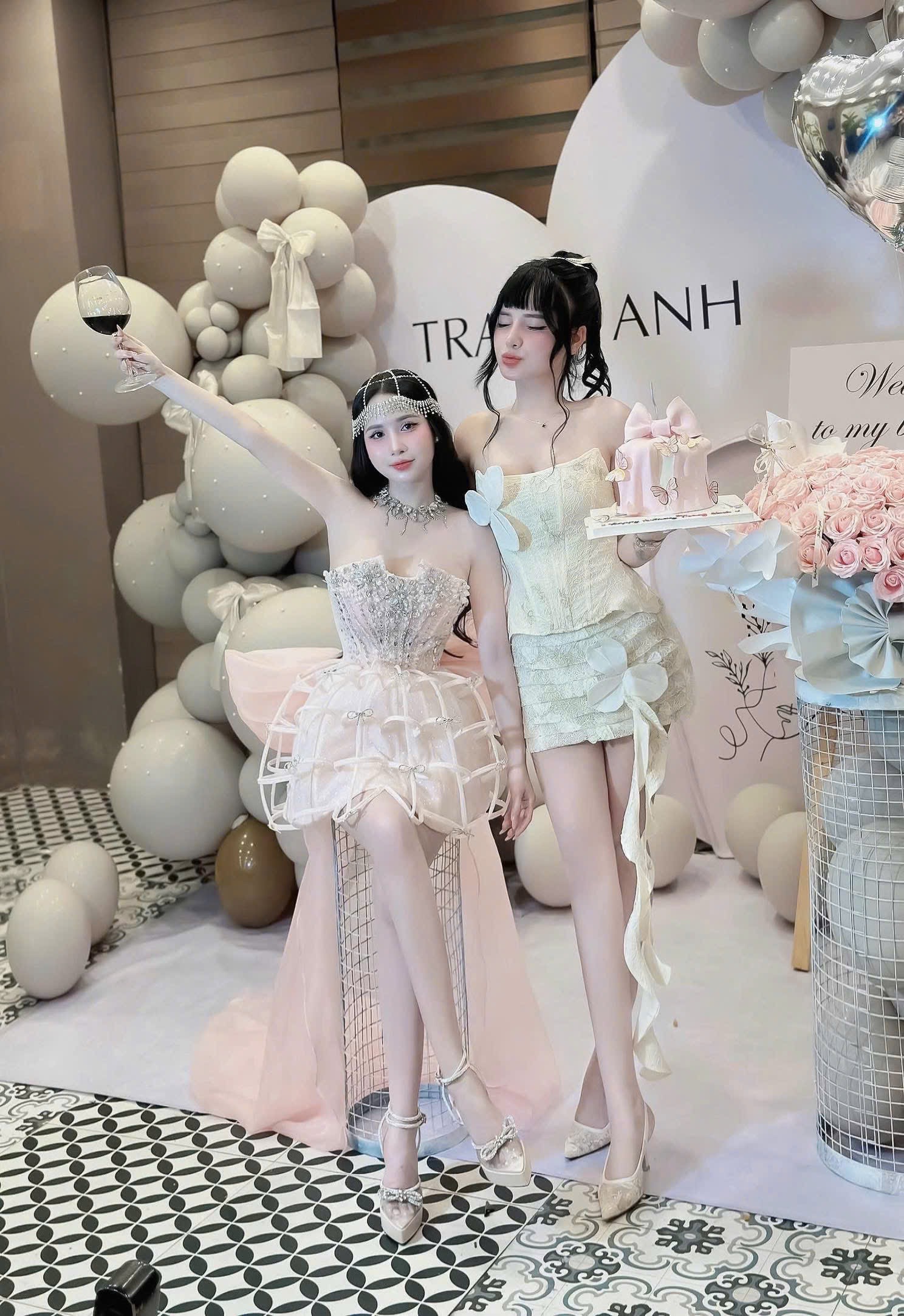 ชุดเดรส เกาะอก แต่งเพชร+โบว์ สีชมพู 2050 Size L BKK - Image 8
