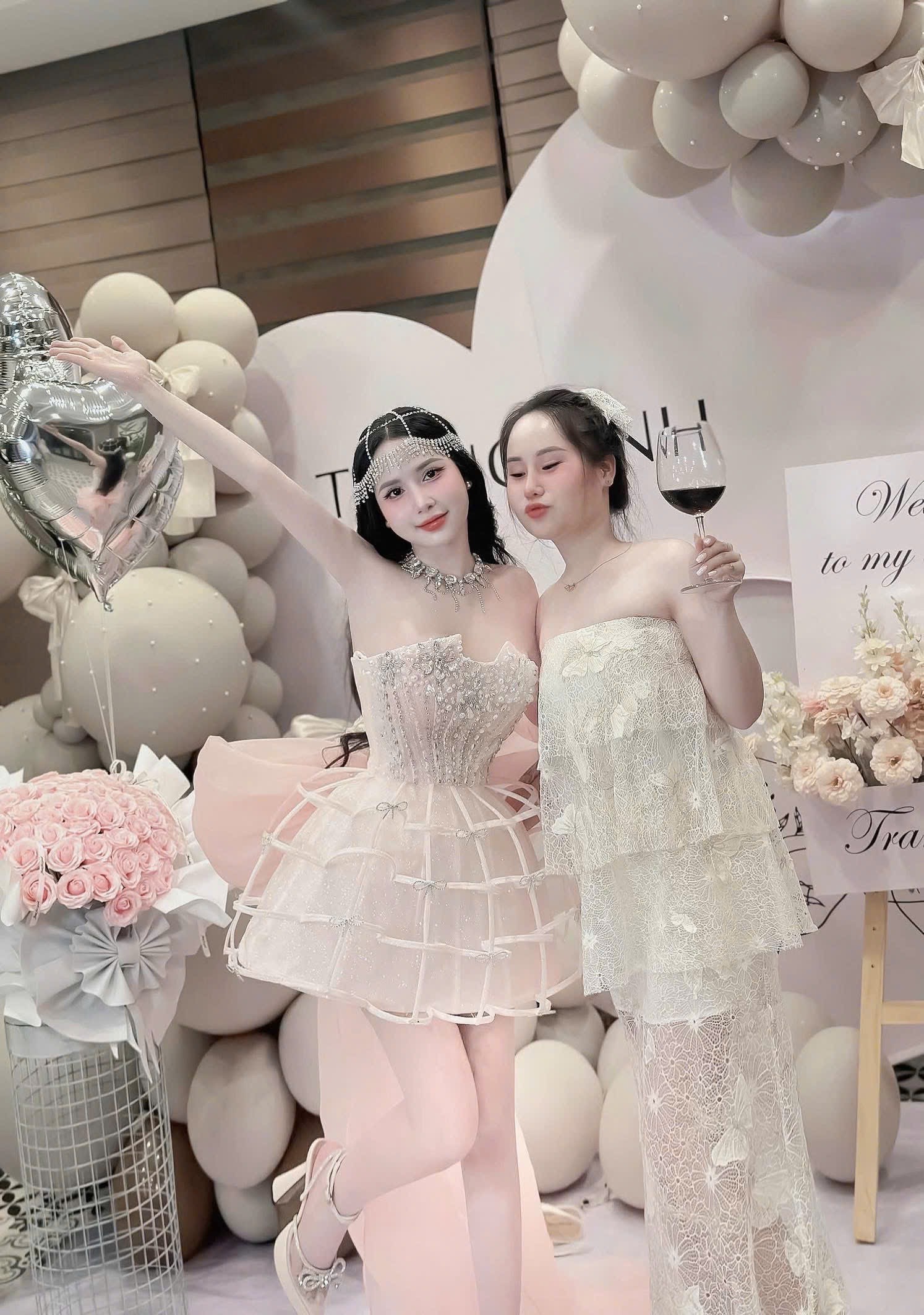 ชุดเดรส เกาะอก แต่งเพชร+โบว์ สีชมพู 2050 Size L BKK - Image 9