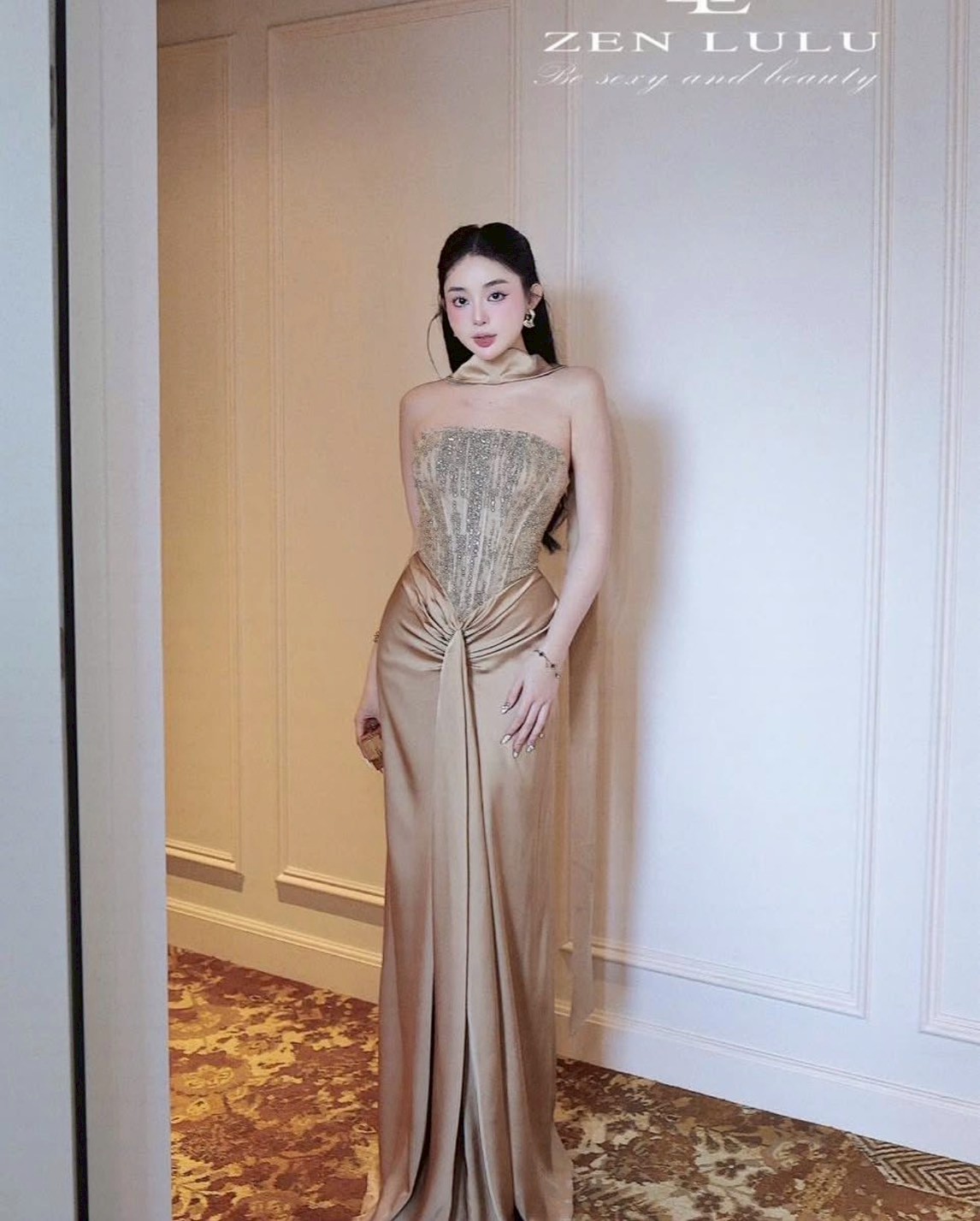 ชุดเดรส-ราตรี เกาะอก สีครีมทอง สีขาว ZEN LULU 3069 SIZE S-M BKK - Image 2