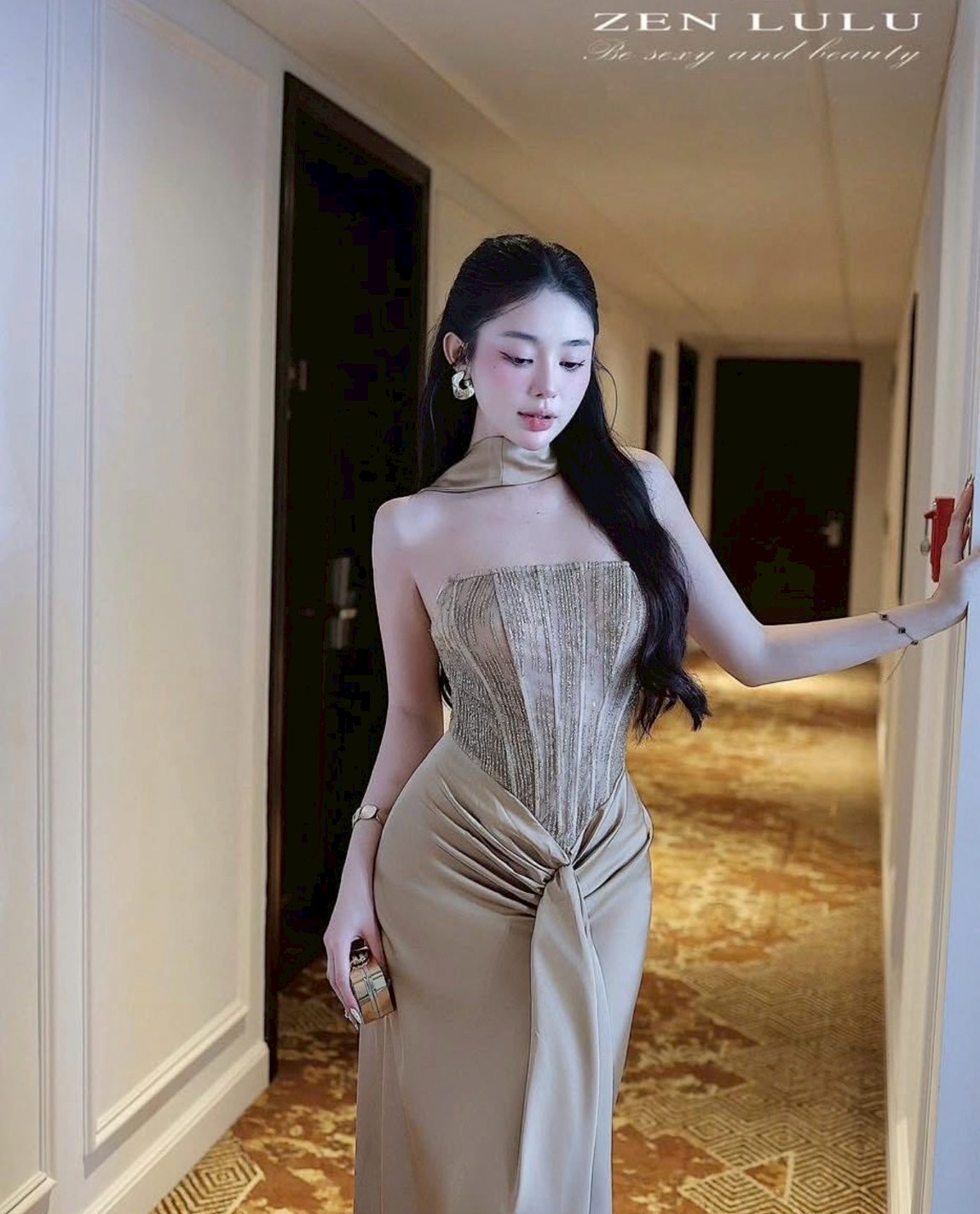 ชุดเดรส-ราตรี เกาะอก สีครีมทอง สีขาว ZEN LULU 3069 SIZE S-M BKK - Image 3