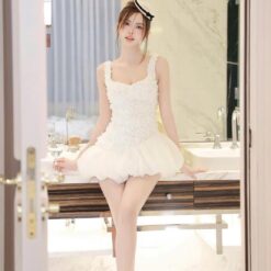 ชุดเดรส สายเดียว แต่งดอกกุหลาบ สีขาว TRANALI 2206 SIZE S-M BKK