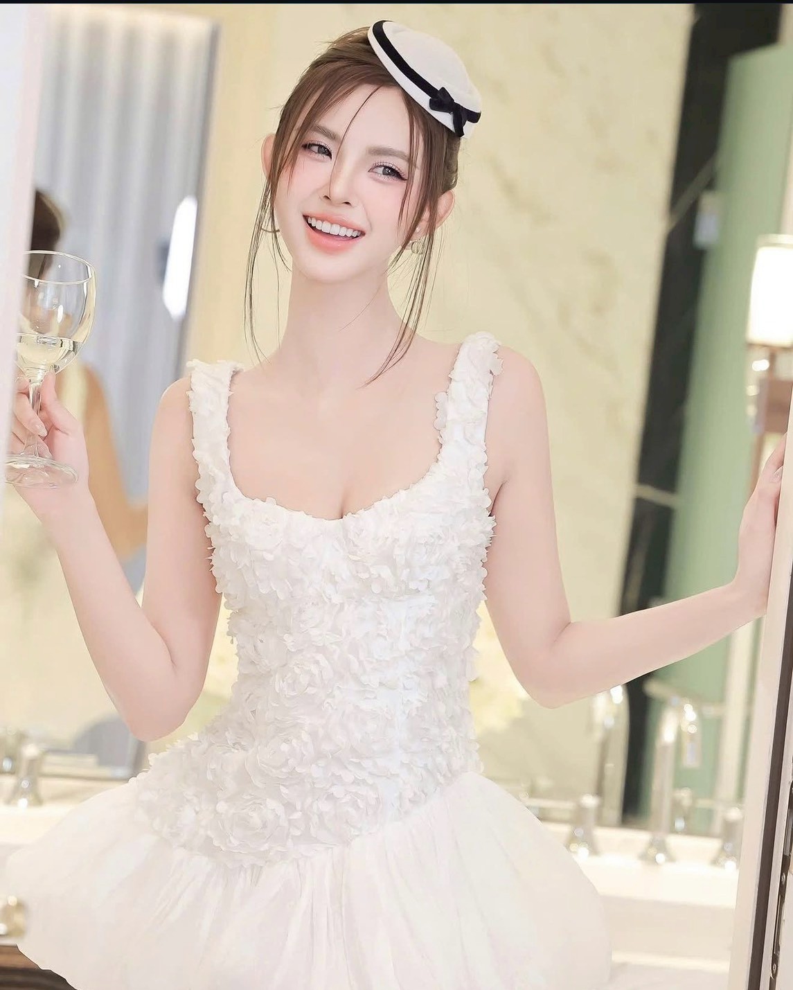 ชุดเดรส สายเดียว แต่งดอกกุหลาบ สีขาว TRANALI 2206 SIZE S-M BKK - Image 3