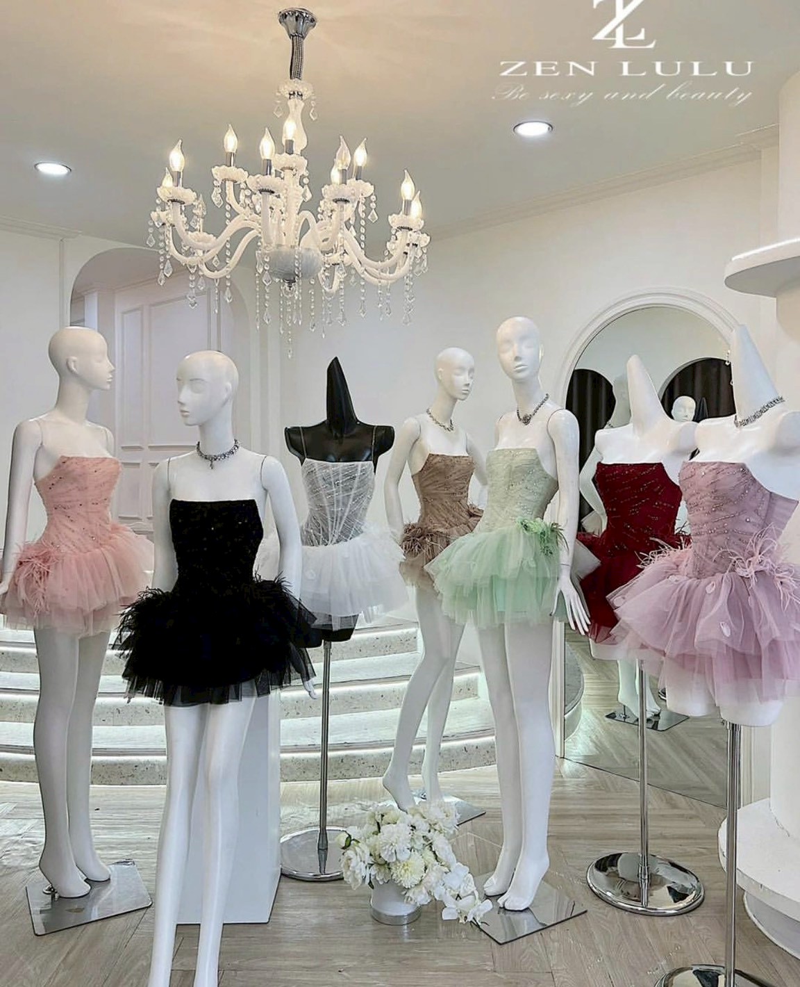 ชุดเดรส เกาะอก กระโปรงฟู แต่งขน สีดำ สีแดง สีชมพู ZEN LULU เวียดนาม 2200 SIZE S-M BKK