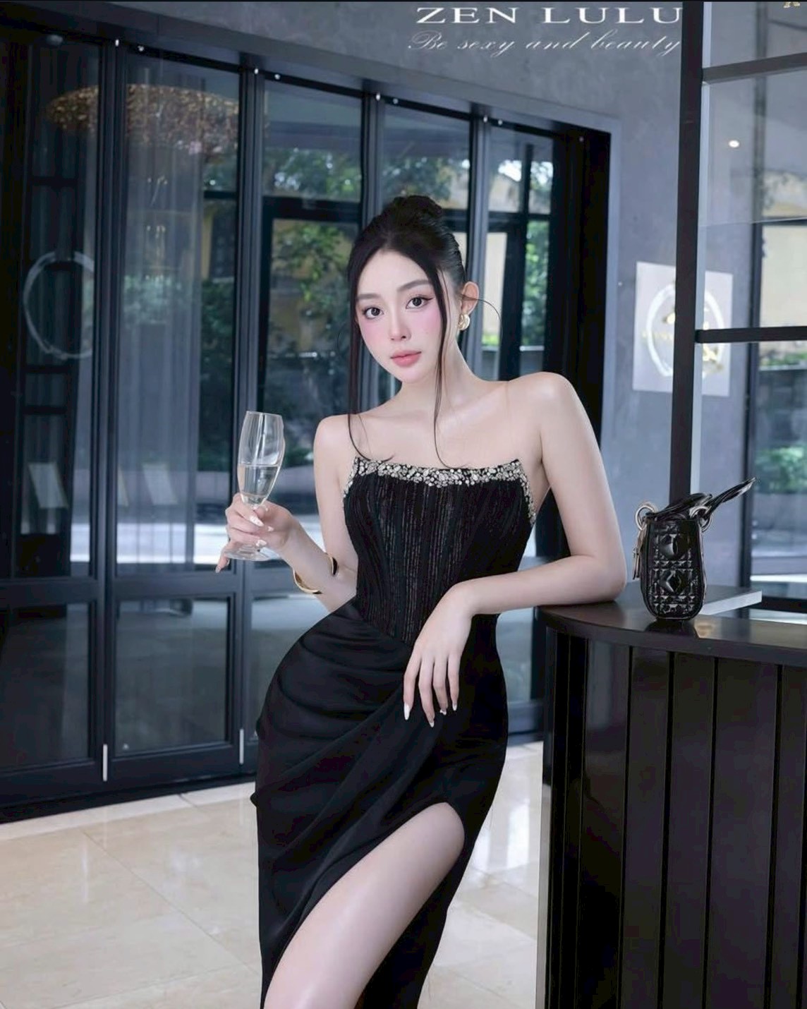 ชุดเดรส-ราตรี เกาะอก แต่งเพรช สีดำ สีขาว ZEN LULU 3065 SIZE S-M BKK