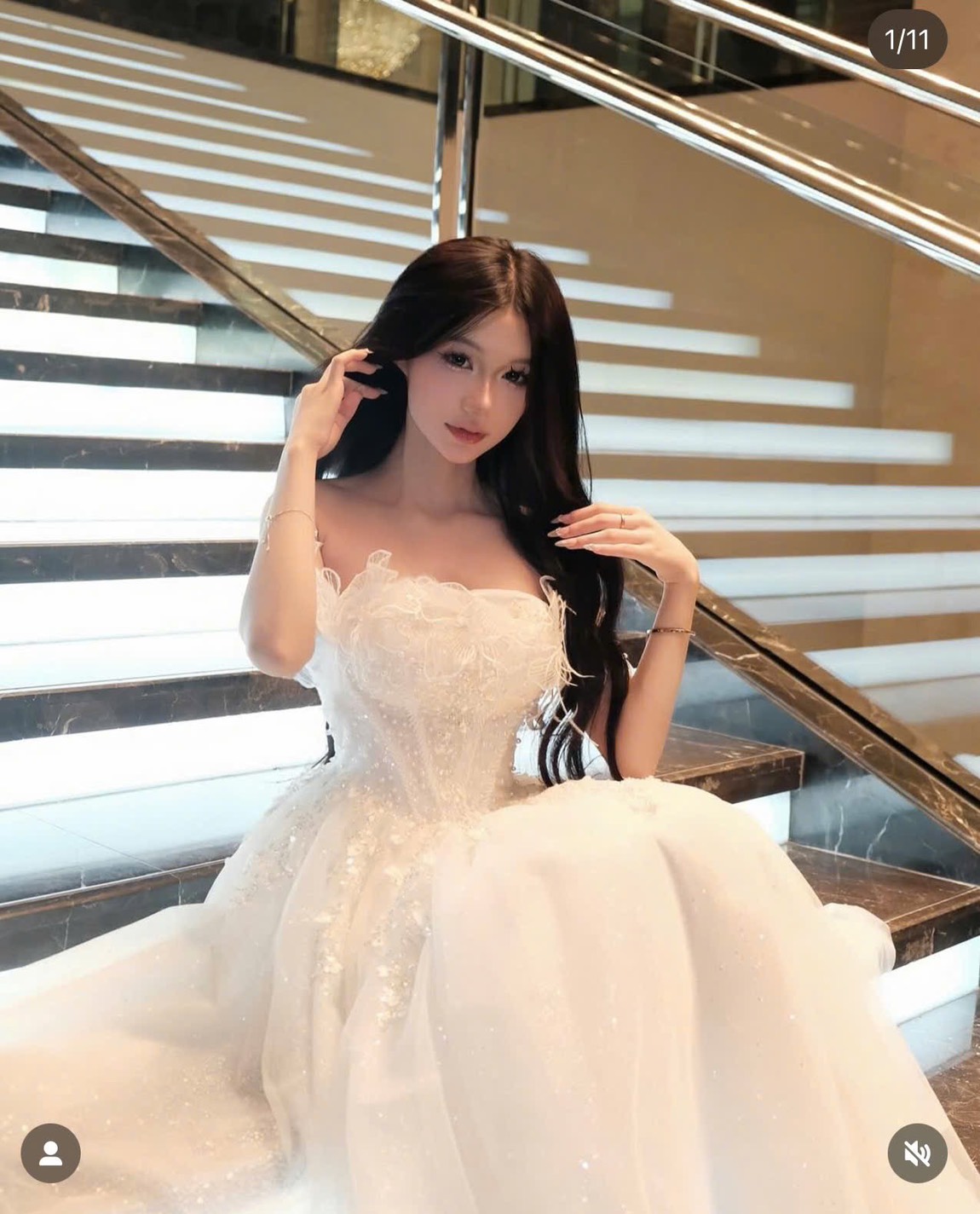 ชุดเดรส ปาดไหล่ แต่งดอก สีขาว Brand HiSo 2162 Size S BKK - Image 4