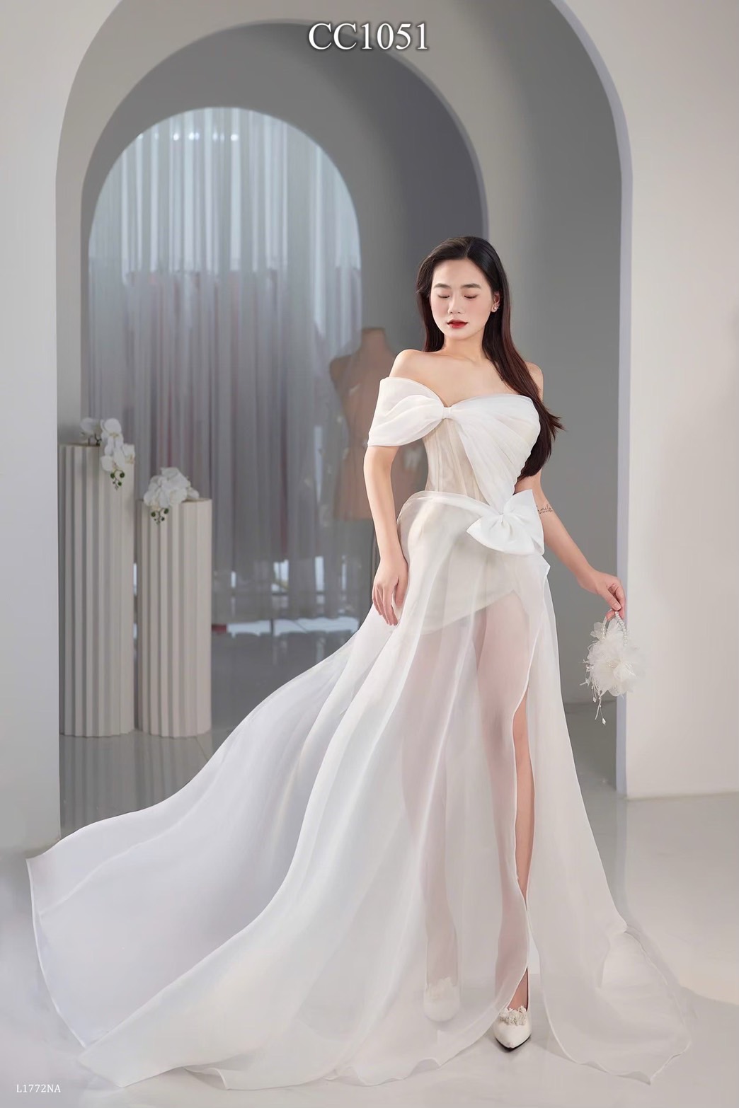 ชุดเดรส-ราตรี แต่งงาน แต่งโบว์ สีขาว Brand HiSo 3047 Size S-M BKK - Image 2