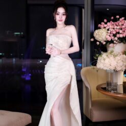 ชุดราตรียาว เกาะอก แต่งมุก สีขาว Brand HiSo 3071 Size S-M BKK