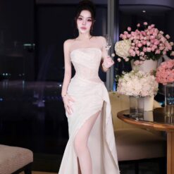ชุดราตรียาว เกาะอก แต่งมุก สีขาว Brand HiSo 3071 Size S-M BKK