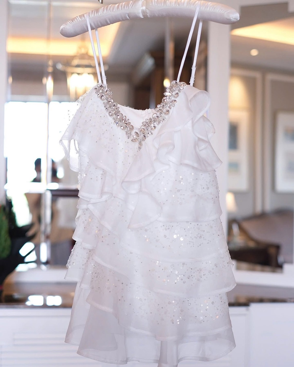 ชุดเดรส สายเดี่ยว แต่งเพชร สีขาว Brand Wabisabi 2157 Size S,M BKK - Image 5