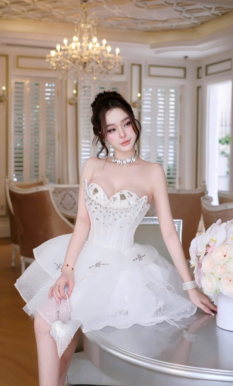 ชุดเดรส เกาะอก แต่งเพชร+กลิตเตอร์ สีขาว Brand HiSo 2239 SizeM BKK - Image 2