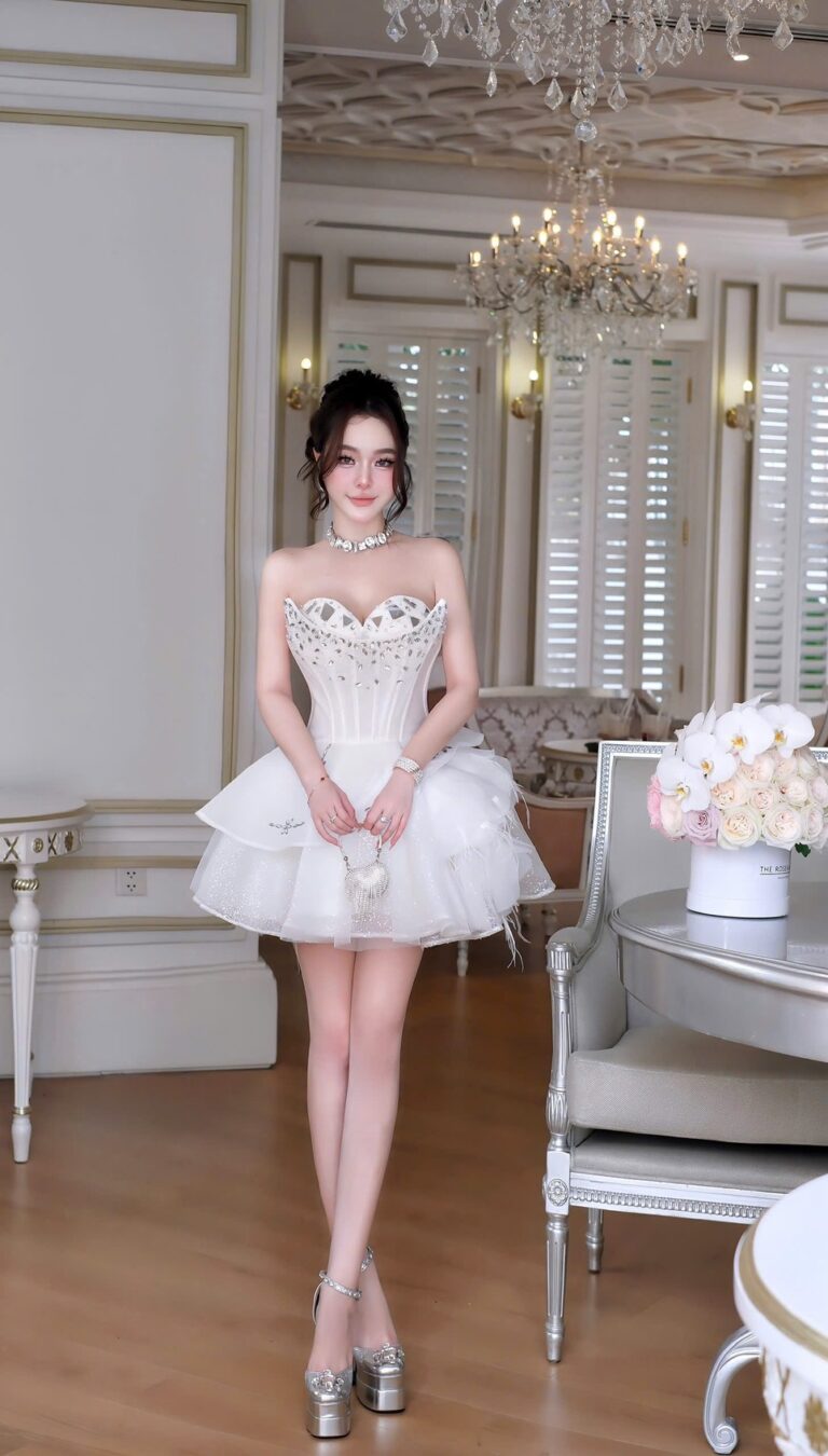 ชุดเดรส เกาะอก แต่งเพชร+กลิตเตอร์ สีขาว Brand HiSo 2239 SizeM BKK - Image 3