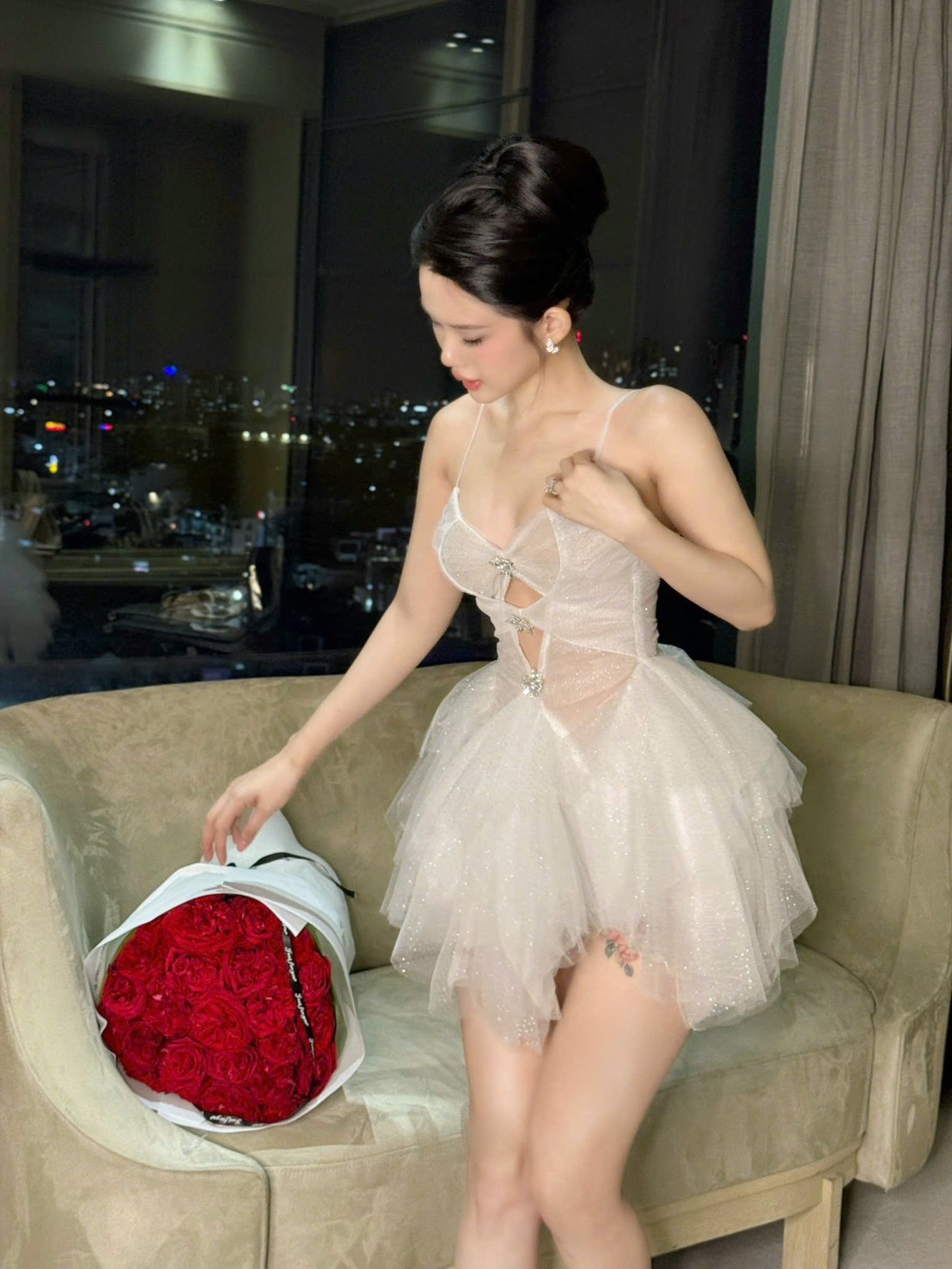 ชุดเดรส สายเดี๋ยว กลิตเตอร์ แต่งเพรช สีขาว สีดำ BRAND OBIBI 2246 Size S,M BKK - Image 5
